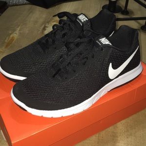 Brand new Women’s Nike Running Shoe
